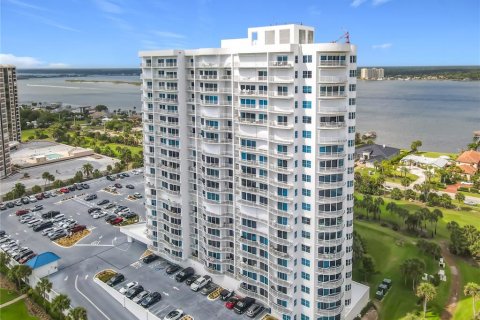 Copropriété à vendre à Daytona Beach Shores, Floride: 3 chambres, 230.4 m2 № 2109698 - photo 10