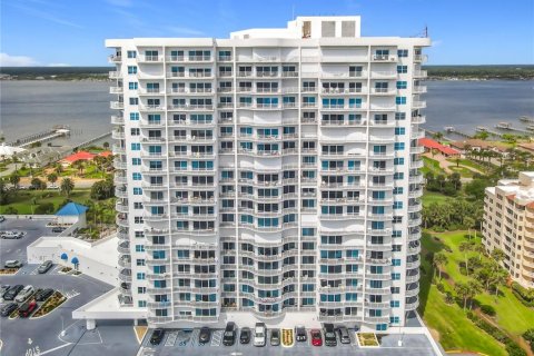 Copropriété à vendre à Daytona Beach Shores, Floride: 3 chambres, 230.4 m2 № 2109698 - photo 9