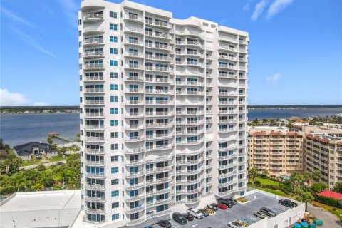 Copropriété à vendre à Daytona Beach Shores, Floride: 3 chambres, 230.4 m2 № 2109698 - photo 13