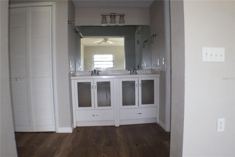 Casa en venta en Hudson, Florida, 4 dormitorios, 296.36 m2 № 1906961 - foto 12