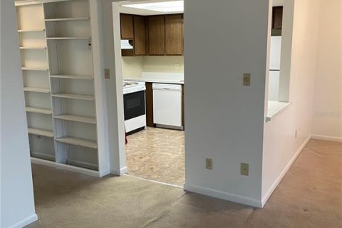 Condo in Ocala, Florida, 1 bedroom № 2214341 - photo 12