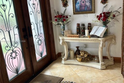 Casa en venta en Miami, Florida, 4 dormitorios, 197.14 m2 № 2008142 - foto 4