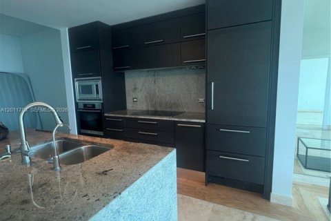 Condo in Miami, Florida, 1 bedroom  № 2075314 - photo 10