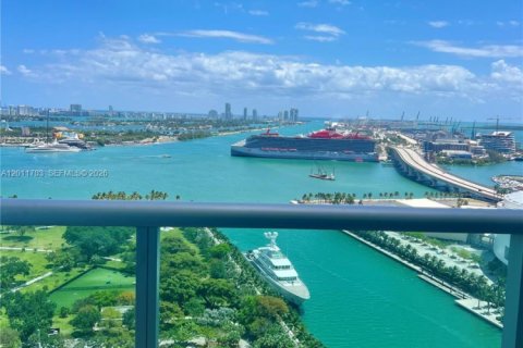 Condo in Miami, Florida, 1 bedroom  № 2075314