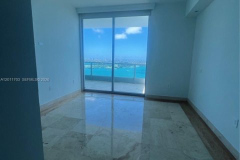 Condo in Miami, Florida, 1 bedroom  № 2075314 - photo 11