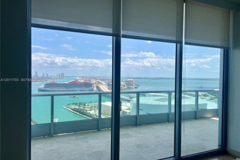 Condo in Miami, Florida, 1 bedroom  № 2075314 - photo 5