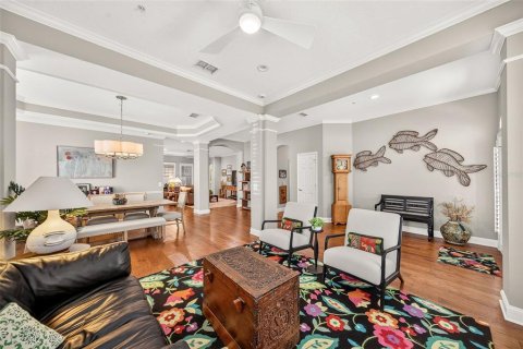 House in Orlando, Florida 3 bedrooms, 247.31 sq.m. № 2421879 - photo 7