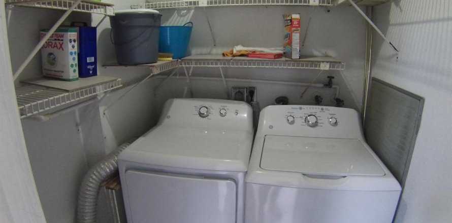 Condominio en Delray Beach, Florida, 2 dormitorios  № 1136382