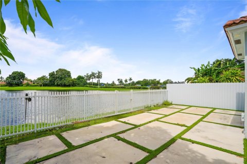 House in Homestead, Florida 3 bedrooms, 191.19 sq.m. № 1924139 - photo 11