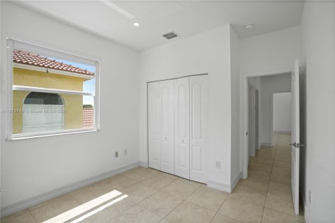 House in Homestead, Florida 3 bedrooms, 191.19 sq.m. № 1924139 - photo 28