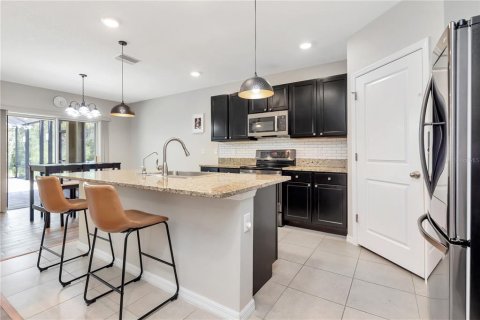 House in Bradenton, Florida 5 bedrooms, 267.93 sq.m. № 1833005 - photo 4