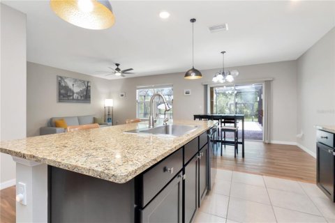 House in Bradenton, Florida 5 bedrooms, 267.93 sq.m. № 1833005 - photo 6