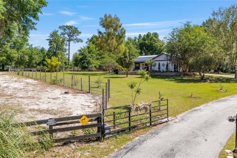 House in Citra, Florida 3 bedrooms, 201.97 sq.m. № 1644078 - photo 9