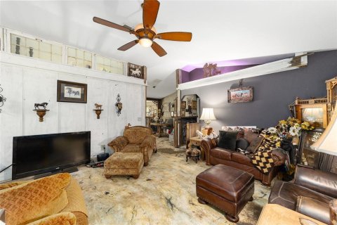 House in Citra, Florida 3 bedrooms, 201.97 sq.m. № 1644078 - photo 13