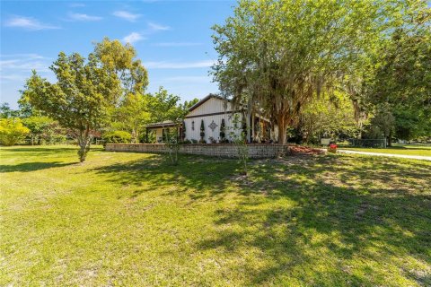 House in Citra, Florida 3 bedrooms, 201.97 sq.m. № 1644078 - photo 5