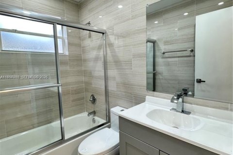 Casa en venta en Hallandale Beach, Florida, 4 dormitorios, 125.7 m2 № 2011694 - foto 15