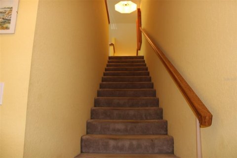Townhouse in Seminole, Florida 4 bedrooms, 162.49 sq.m. № 1743397 - photo 2