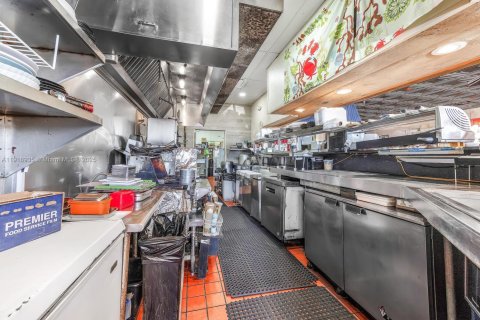 Propiedad comercial en venta en Plantation, Florida № 1974633 - foto 5