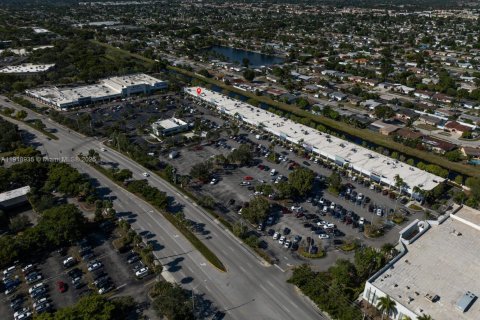 Propiedad comercial en venta en Plantation, Florida № 1974633 - foto 24