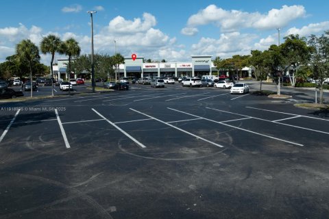 Propiedad comercial en venta en Plantation, Florida № 1974633 - foto 26