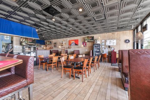 Propiedad comercial en venta en Plantation, Florida № 1974633 - foto 9