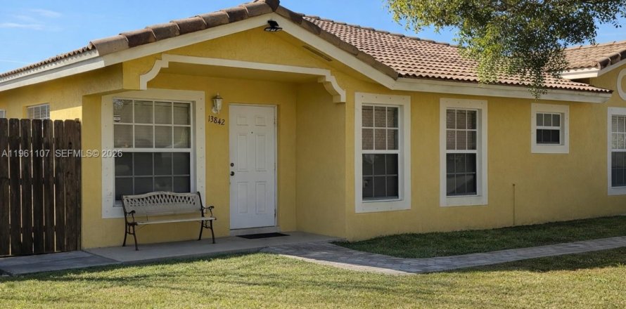 Casa en Homestead, Florida 3 dormitorios, 107.02 m2 № 2021921