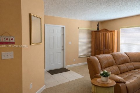 Casa en venta en Homestead, Florida, 3 dormitorios, 107.02 m2 № 2021921 - foto 2