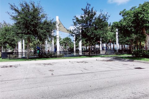 Casa en alquiler en Hallandale Beach, Florida, 2 dormitorios, 60.94 m2 № 1955708 - foto 26