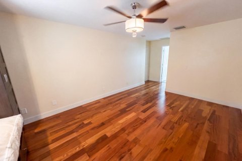 House in St. Lucie, Florida 5 bedrooms, 262.36 sq.m. № 2243843 - photo 19