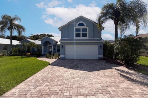 House in St. Lucie, Florida 5 bedrooms, 262.36 sq.m. № 2243843 - photo 24