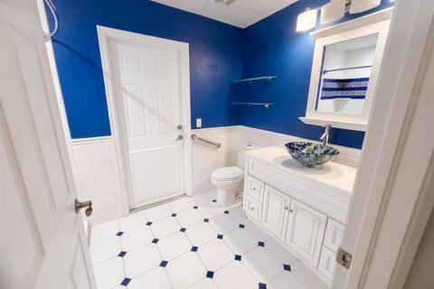 House in St. Lucie, Florida 5 bedrooms, 262.36 sq.m. № 2243843 - photo 21