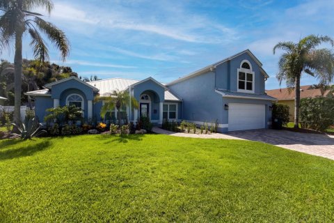 House in St. Lucie, Florida 5 bedrooms, 262.36 sq.m. № 2243843