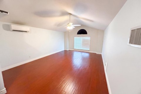 House in St. Lucie, Florida 5 bedrooms, 262.36 sq.m. № 2243843 - photo 10