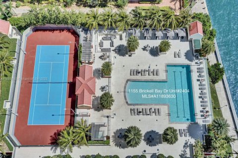 Condo in Miami, Florida, 3 bedrooms  № 1946132 - photo 29