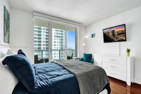 Condo in Miami, Florida, 3 bedrooms  № 1946132 - photo 20
