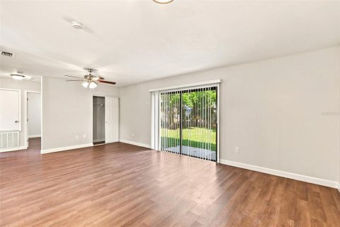 House in North Port, Florida 3 bedrooms, 110.37 sq.m. № 2224911 - photo 13