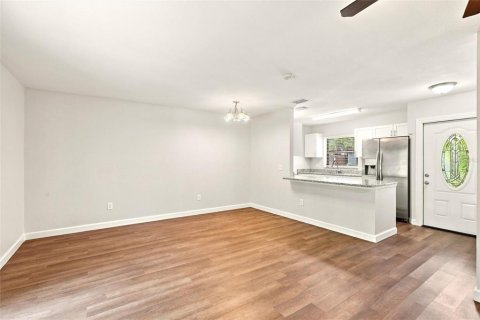 House in North Port, Florida 3 bedrooms, 110.37 sq.m. № 2224911 - photo 12
