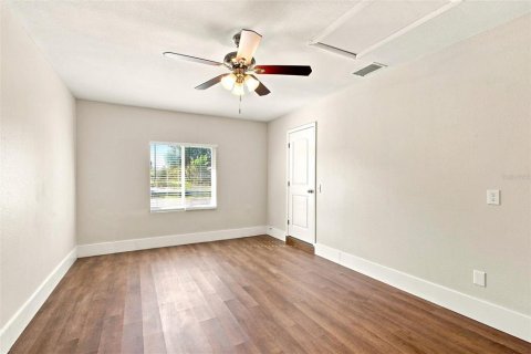 House in North Port, Florida 3 bedrooms, 110.37 sq.m. № 2224911 - photo 29