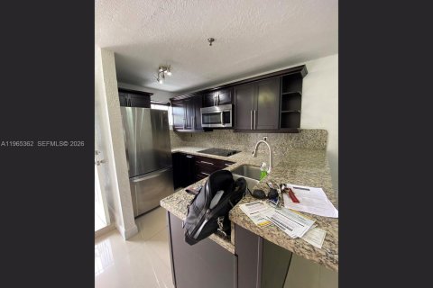 Купить кондоминиум в Майами, Флорида 2 спальни, 80.64м2, № 2027422 - фото 3