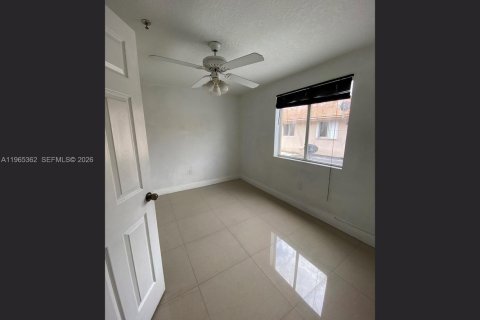 Купить кондоминиум в Майами, Флорида 2 спальни, 80.64м2, № 2027422 - фото 15