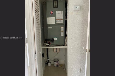 Купить кондоминиум в Майами, Флорида 2 спальни, 80.64м2, № 2027422 - фото 7