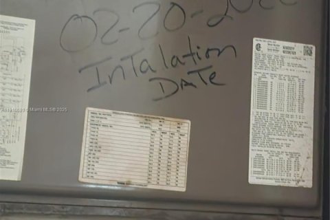 Villa ou maison à vendre à Miami, Floride: 4 chambres, 166.76 m2 № 1973667 - photo 7