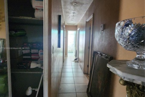 Villa ou maison à vendre à Miami, Floride: 4 chambres, 166.76 m2 № 1973667 - photo 5