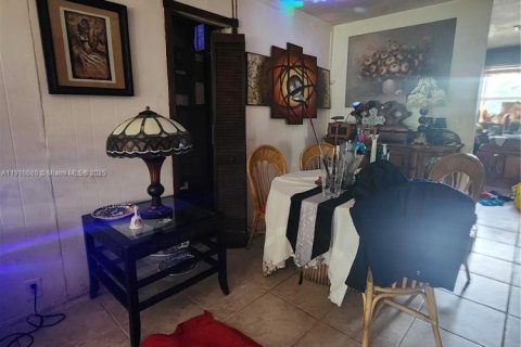 Villa ou maison à vendre à Miami, Floride: 4 chambres, 166.76 m2 № 1973667 - photo 6