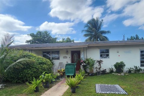 Villa ou maison à vendre à Miami, Floride: 4 chambres, 166.76 m2 № 1973667 - photo 1