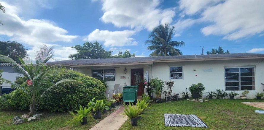 Villa ou maison à Miami, Floride 4 chambres, 166.76 m2 № 1973667