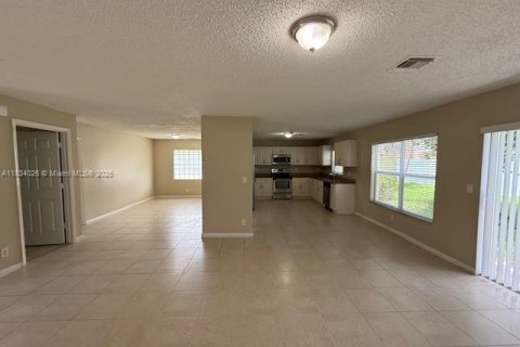 Casa en venta en Palm Beach, Florida, 3 dormitorios, 176.24 m2 № 1814848 - foto 4