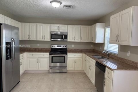 Casa en venta en Palm Beach, Florida, 3 dormitorios, 176.24 m2 № 1814848 - foto 2