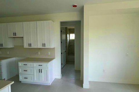House in Lehigh Acres, Florida 3 bedrooms, 152.08 sq.m. № 1625389 - photo 9