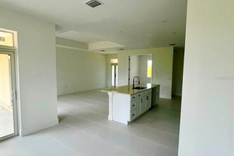 House in Lehigh Acres, Florida 3 bedrooms, 152.08 sq.m. № 1625389 - photo 10